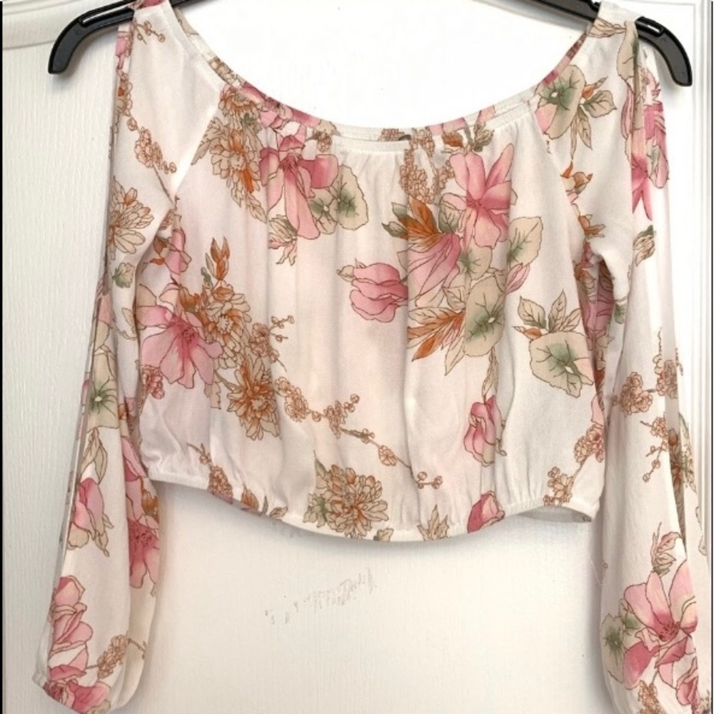 Crop Top Split Sleeve